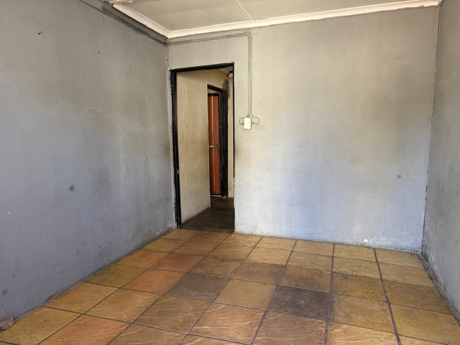 To Let 1 Bedroom Property for Rent in Oos Einde North West